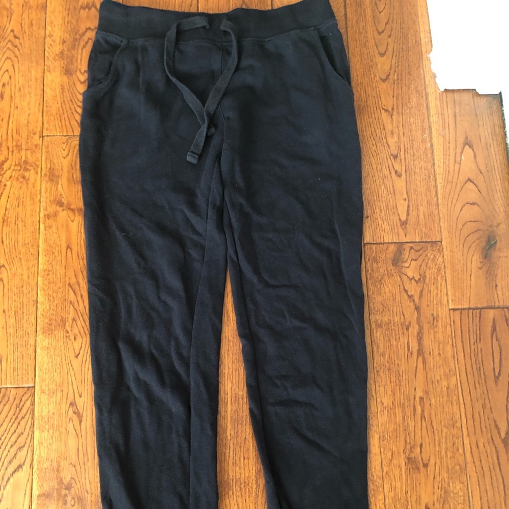 Black SO sweatpants/joggers
Size Xs